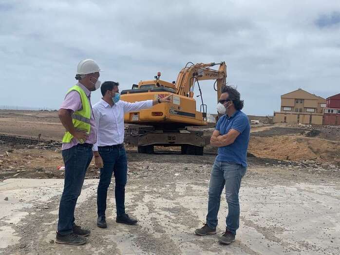 El concejal de Urbanismo, Héctor Suárez, en la zona/TA.